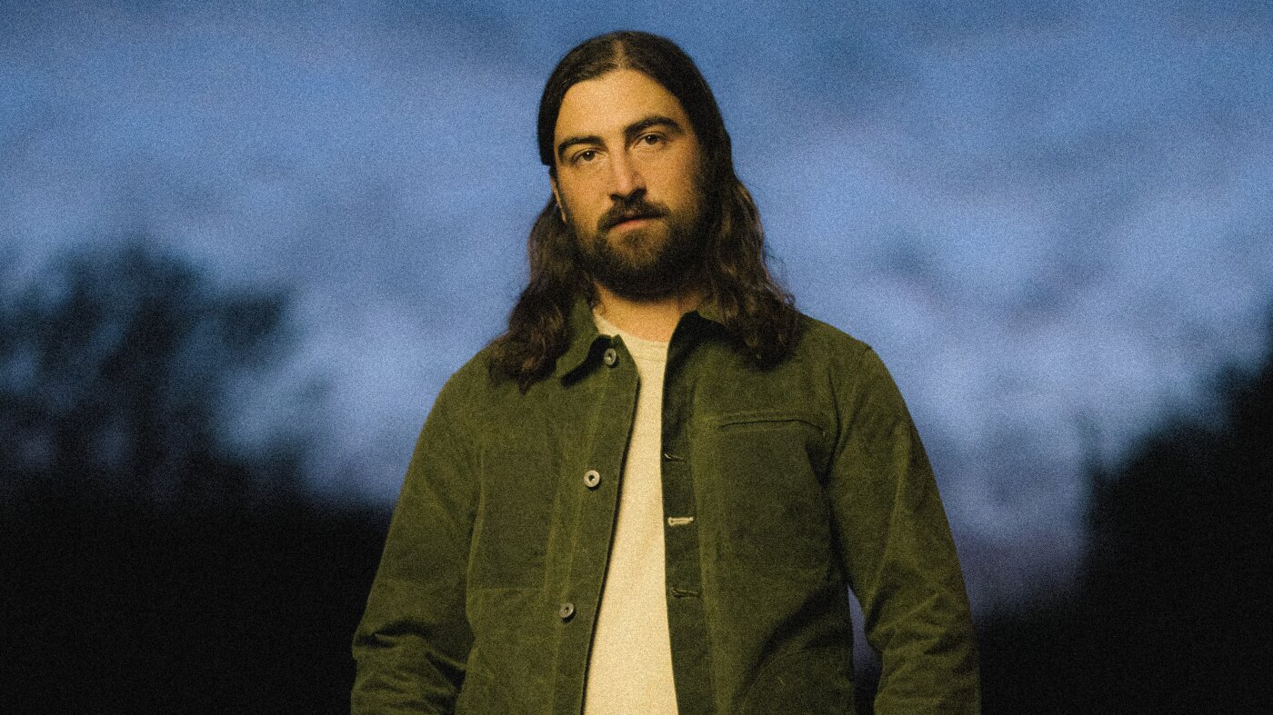 On ‘The Great Divide,’ Noah Kahan is willing to go the distance : NPR