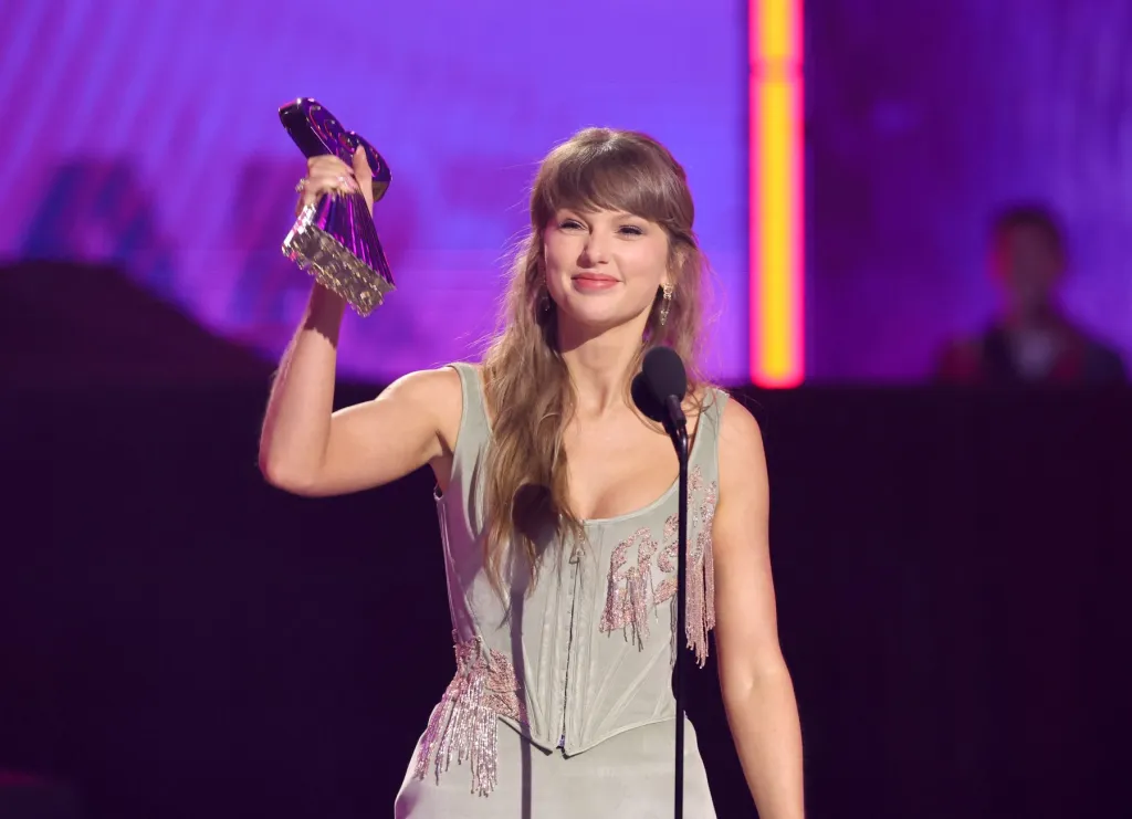 Taylor Swift Files To Trademark Her Voice & Image To Battle AI Fakes