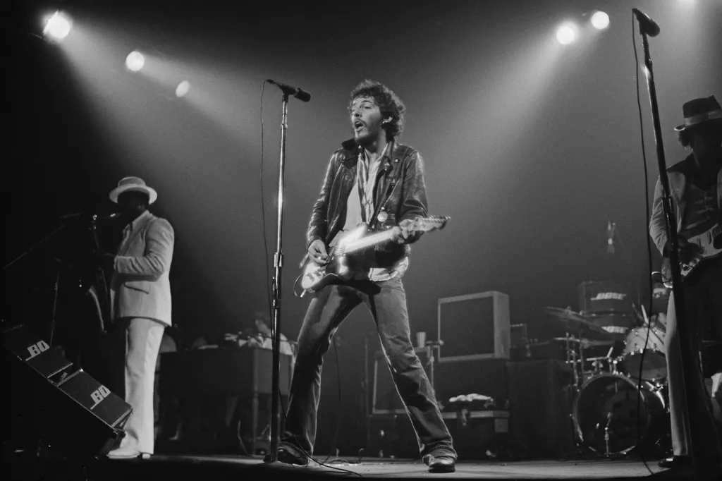 Tzruya 'Suki' Lahav Dead, 1970s Member of E Street Band Dies at 74