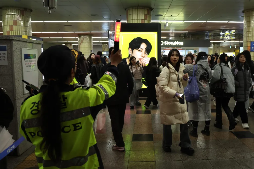 UMG Flat Quarterly Revenue of $3.3 Billion