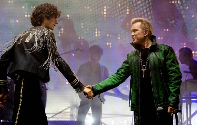 Watch Sombr cover Radiohead and invite Billy Idol on stage at Coachella Watch Sombr cover Radiohead and invite Billy Idol on stage at Coachella