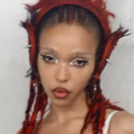 Who Owns ‘Twigs’? FKA twigs Claps Back Against 90s Duo