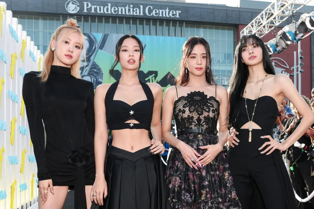 BLACKPINK Reunites at 2026 Met Gala for a Bathroom Selfie