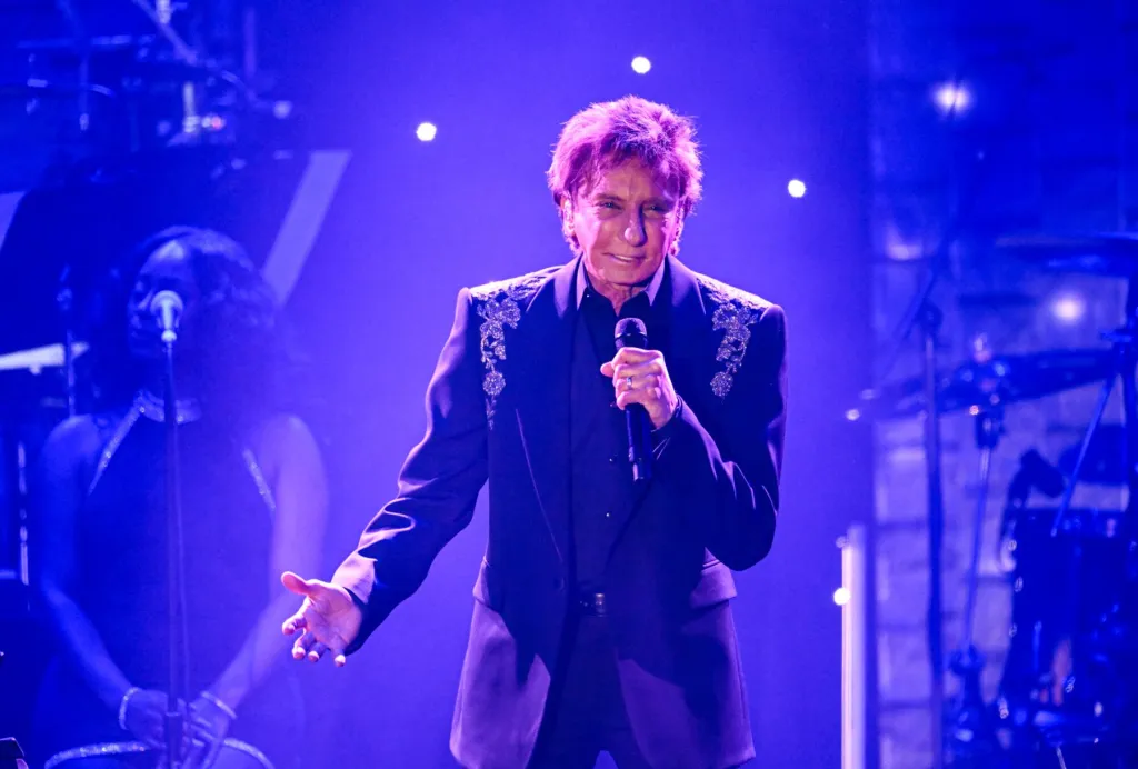 Barry Manilow Postpones May Las Vegas Shows Amid Cancer Recovery