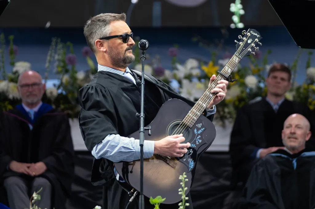 Eric Church Gives Speech, Performs for Grads