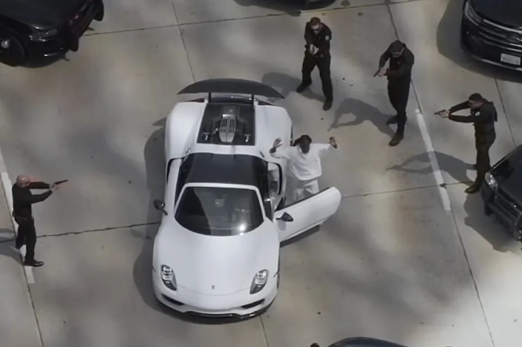 Kali Uchis, Cops & High-Speed Car Chase