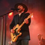 Kiefer Sutherland cancels US tour due to "very low ticket sales"