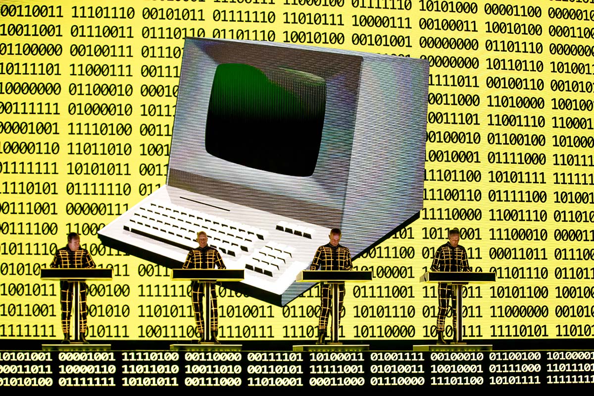 Kraftwerk: Manchester, Apollo - Live Review