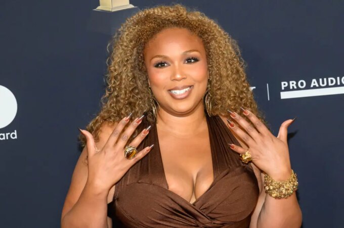 Lizzo Edits Chris Brown Video Dissing Zara Larsson to Promote 'Bitch'