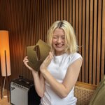 Maisie Peters Beats Michael Jackson for No. 1 Album in the U.K.