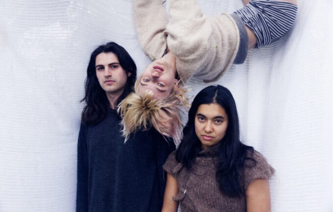 Mary In The Junkyard announce 2026 UK, European and North American tour, share "calisthenic" single 'New Muscles'