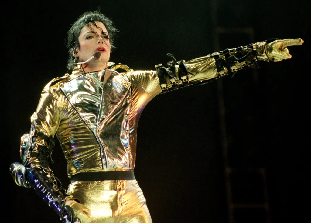 Michael Jackson Compilation Holds U.K. No. 1 For Second Week