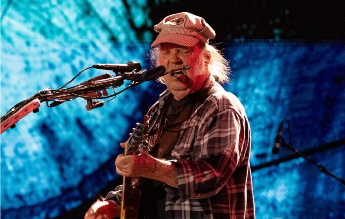 Watch Neil Young perform 'After The Gold Rush' and 'Heart Of Gold' in surprise first show of 2026