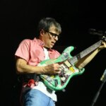 Weezer's Rivers Cuomo Drops Unplugged Covers of Michael Jackson, Nirvana