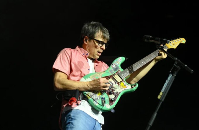 Weezer's Rivers Cuomo Drops Unplugged Covers of Michael Jackson, Nirvana