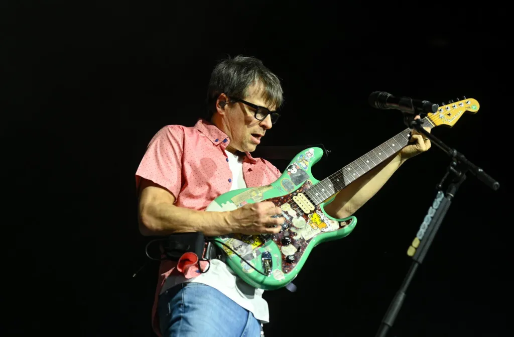 Weezer's Rivers Cuomo Drops Unplugged Covers of Michael Jackson, Nirvana