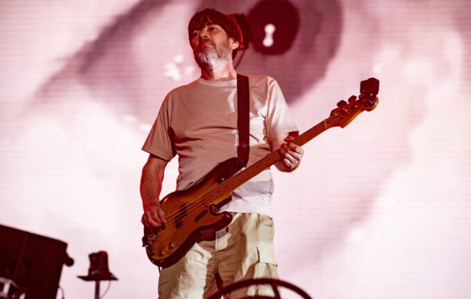 Alex James says Blur "need to let Oasis get their stuff out of the way" before they consider another reunion