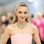 Amanda Seyfried learned to play entire ‘Blue’ album for shelved Joni Mitchell project