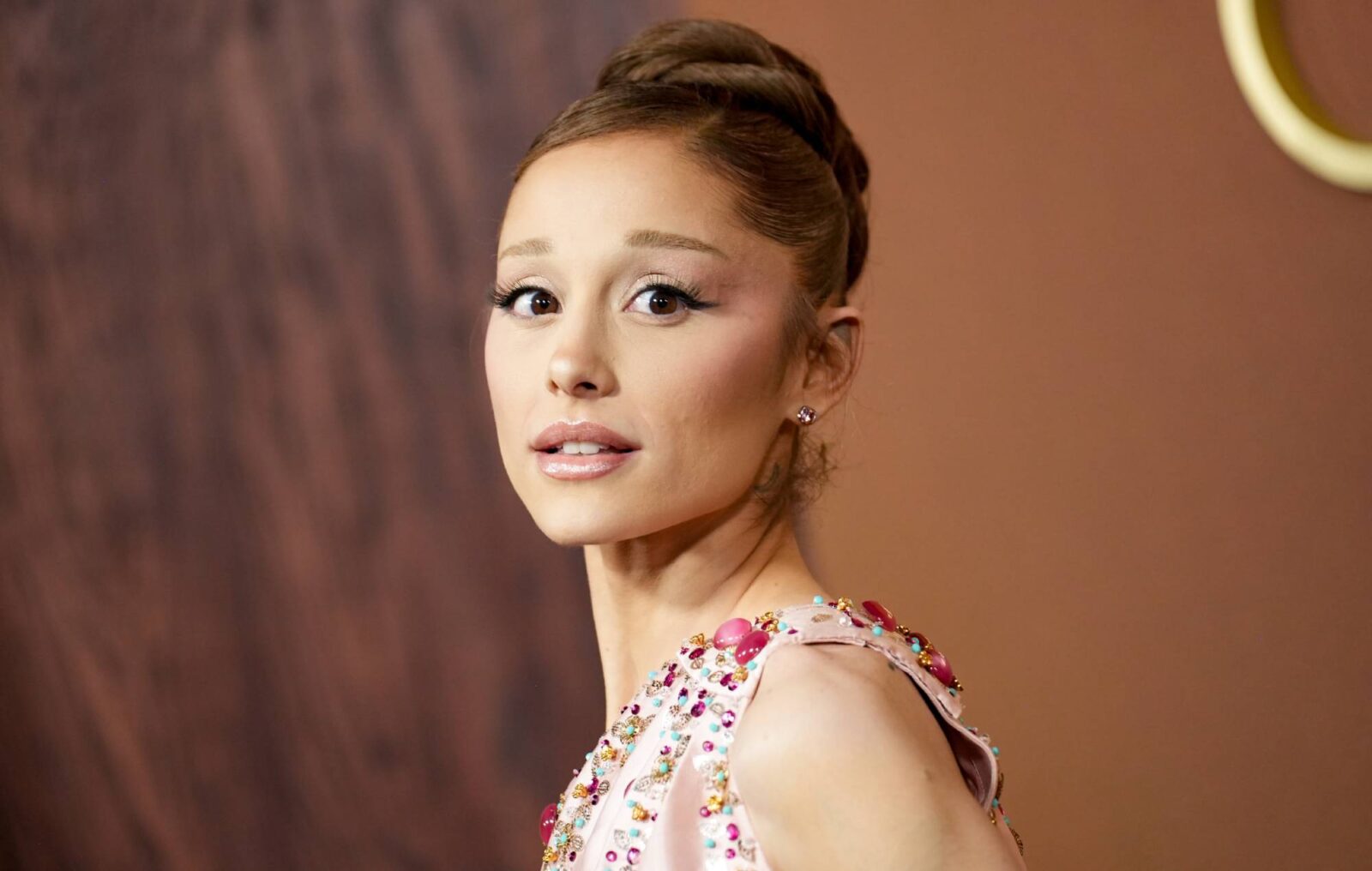 Ariana Grande reveals full 'Petal' tracklist