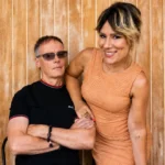 Bachelor Girl Team Up With Tommy Emmanuel & Ella Hooper For Fresh Take On 'Blown Away'