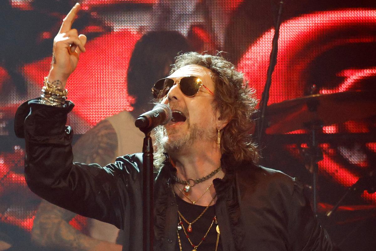 Black Crowes Frontman Hits Back After Onstage Comments Go Viral