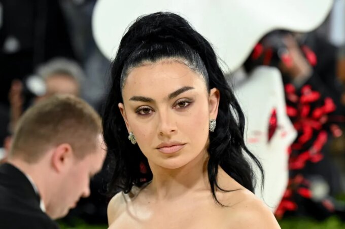 Charli xcx Addresses Backlash, Says She's in 'Worst Place Mentally'