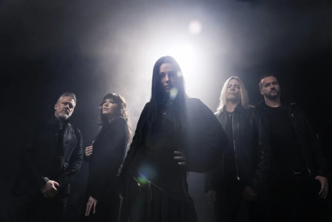 Evanescence Finds ‘Sanctuary,’ Extends World Tour