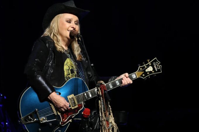 Melissa Etheridge at CMA Fest & Looking Back at Dierks Bentley’s ‘Black’