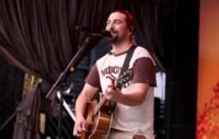 Noah Kahan asks fans to stop stealing road sign in his home town