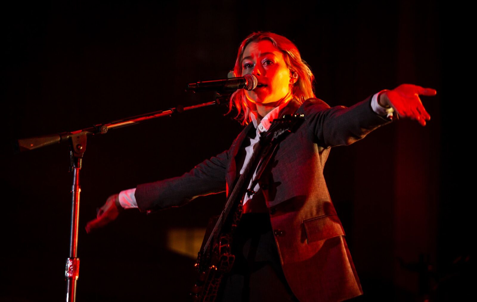 Phoebe Bridgers calls out ICE “idiots” and thanks fans for “internet-free zone” during sold-out Madison Square Garden benefit show