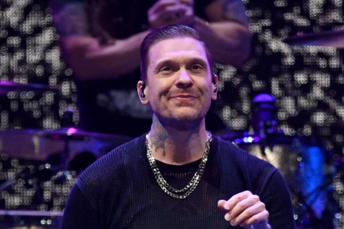 Shinedown’s Brent Smith Explains Why He Prefers Nomad Lifestyle