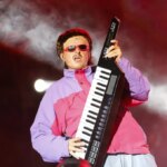 Singer and Producer Dies in Helicopter Crash