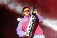 Singer and Producer Dies in Helicopter Crash