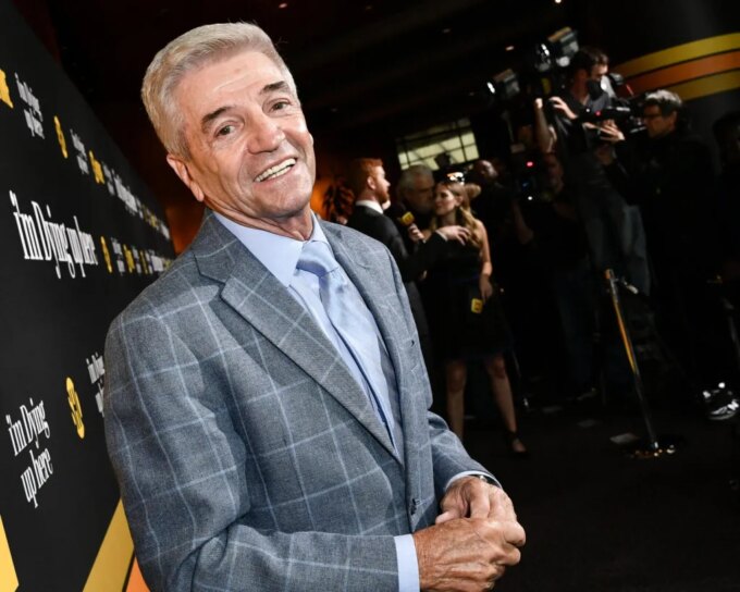 Stand-Up Comic Toured Extensively With Frank Sinatra