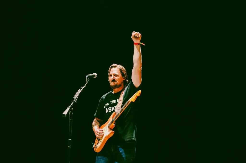Sturgill Simpson Finally Releases 'Mutiny After Midnight' on Streaming