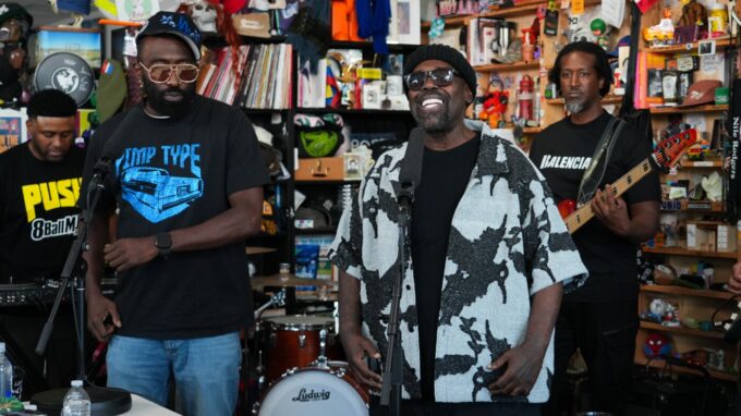 Tiny Desk Concert : NPR