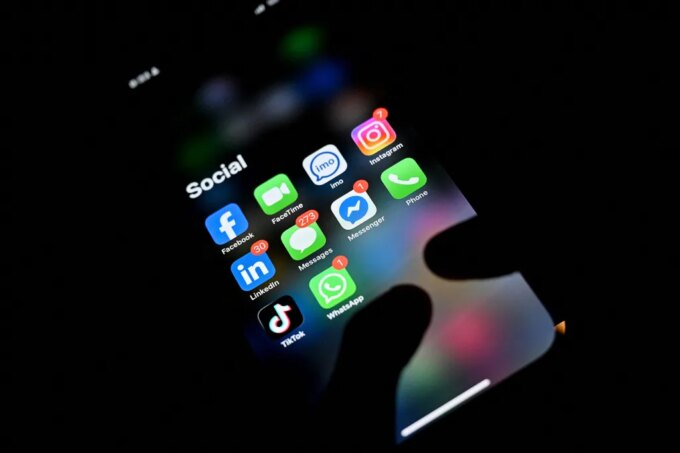 U.K. Music Industry Reacts to Under 16s Social Media Ban
