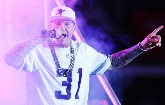 With artists dropping out of Freedom 250 concerts, Vanilla Ice says he'd "play for anybody" including Putin and Iran